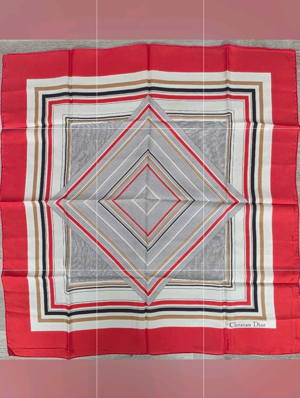 Auth 🎀  Geometric Diamond Pattern Silk Scarf ♋️🎗